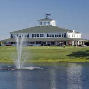 Little River G & R: clubhouse & putting green